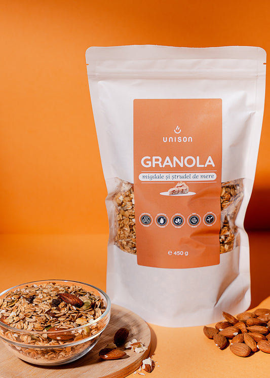 Granola cu migdale și ștrudel cu mere 450g
